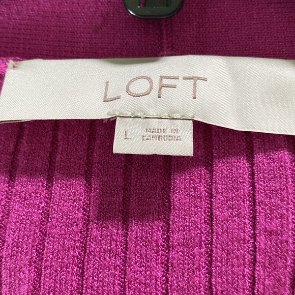 NWOT LOFT Girlfriend cardigan sweater button front with pockets - Picture 2 of 3
